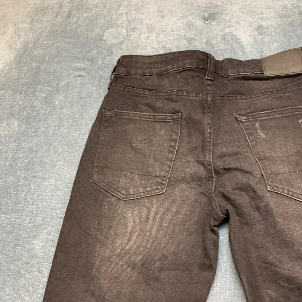 Aeropostale Skinny Taper Jeans Mens 28x32 Black Denim Distressed Dark Wash